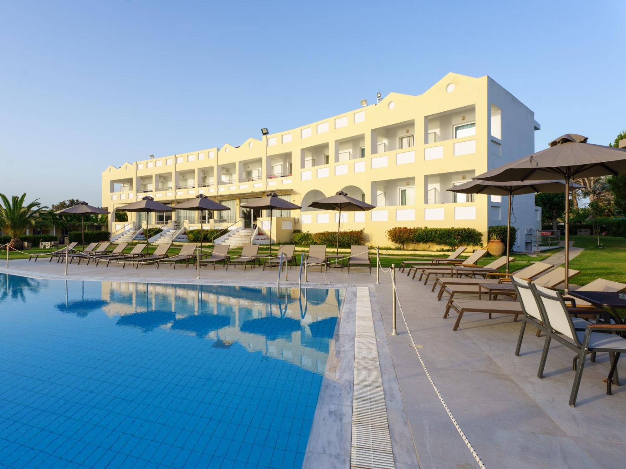 Niforeika Beach Hotel Exterior foto