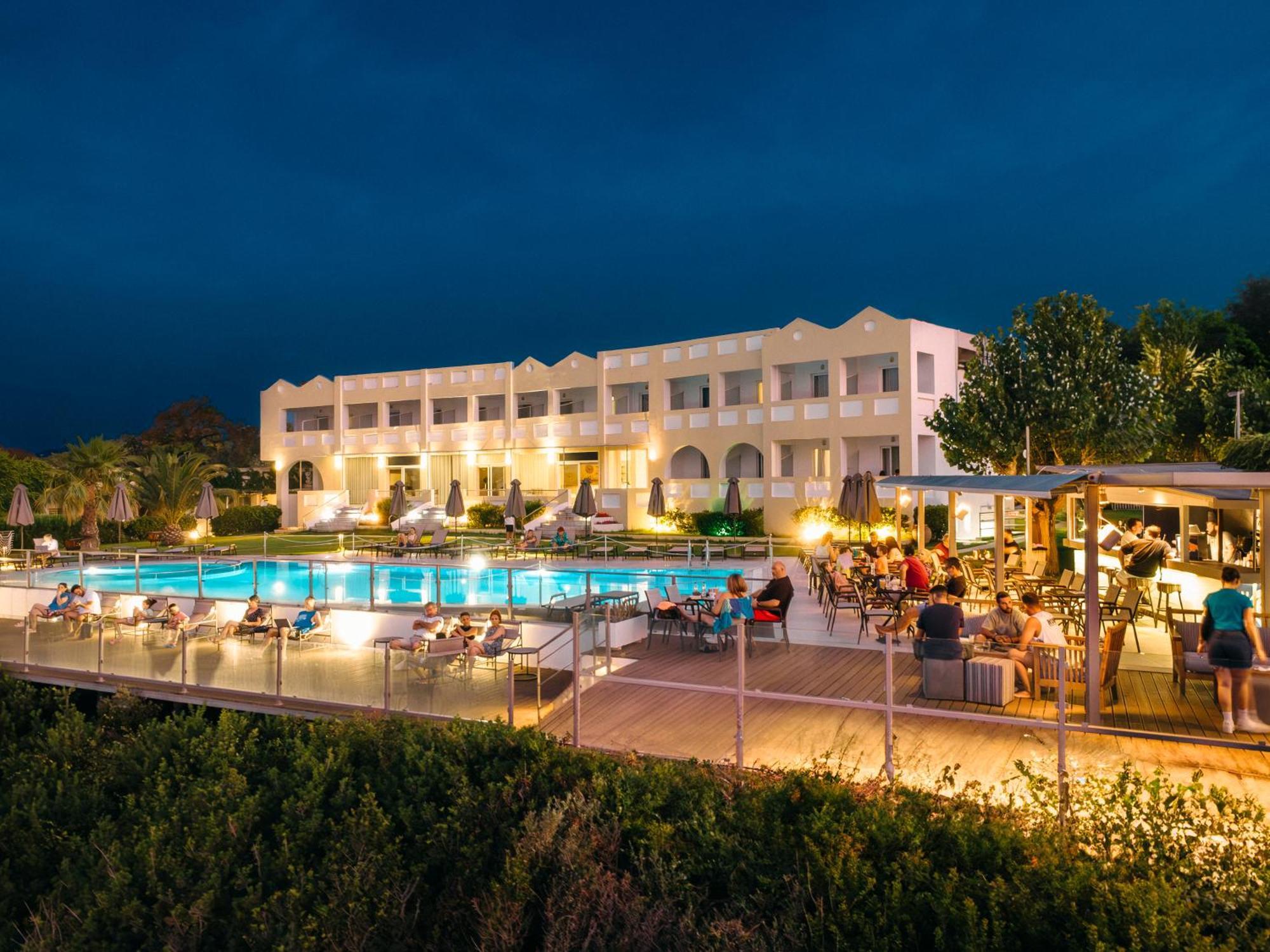 Niforeika Beach Hotel Exterior foto